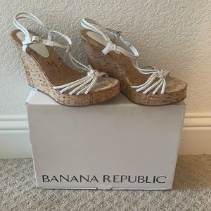 Banana Republic Wedges with white straps and gold flex cork